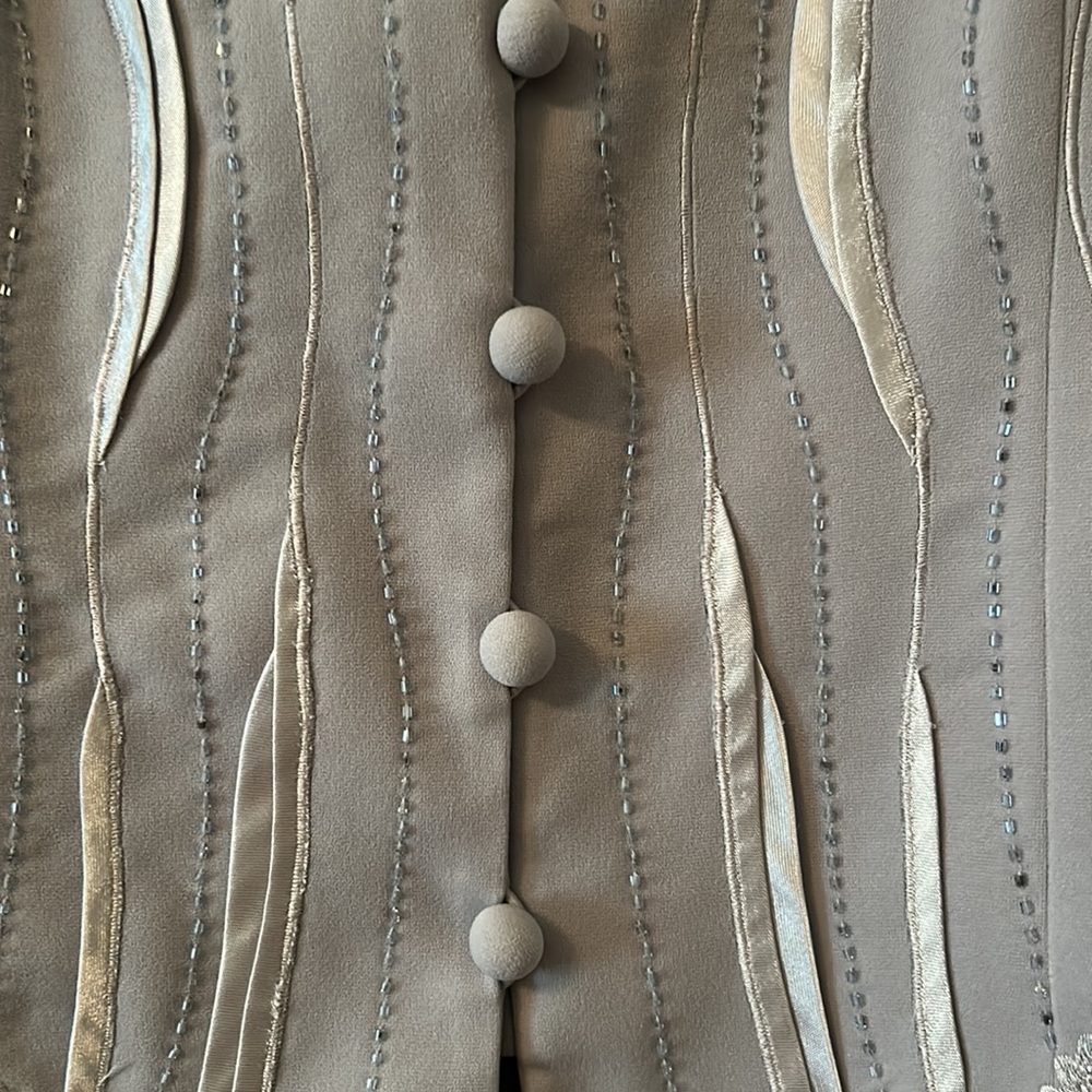 Suit - Picture 7 of 14